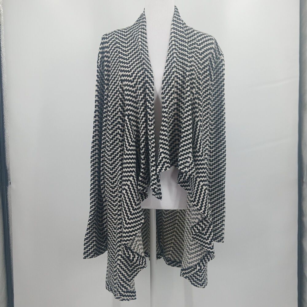 womans plus size XXL black and white chevron open front cardigan the limited